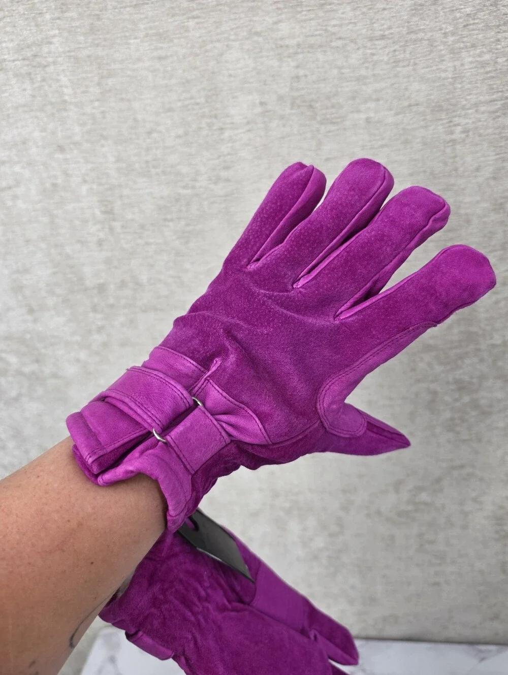 Wilsons Leather Fuchsia Pink Suede Winter Gloves Faux Sherpa Lining